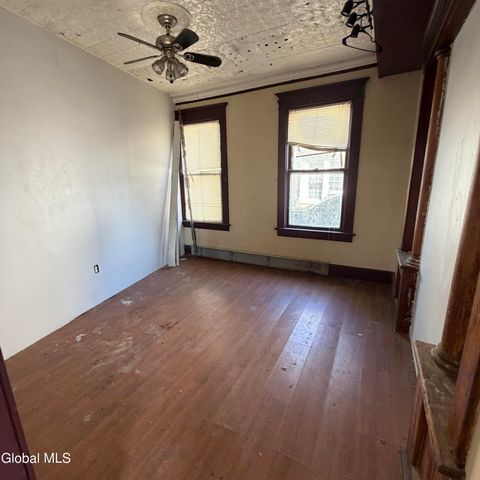 1110 Chrisler Avenue, Schenectady, NY 12303