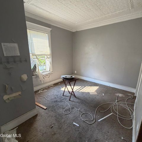 1110 Chrisler Avenue, Schenectady, NY 12303