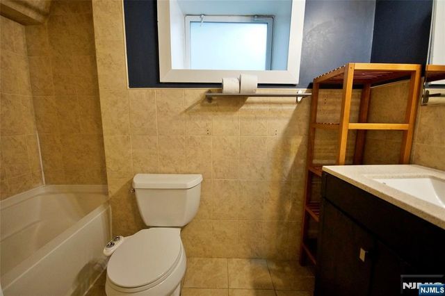 403 Undercliff Avenue, Edgewater, NJ 07020