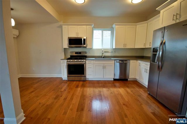 403 Undercliff Avenue, Edgewater, NJ 07020