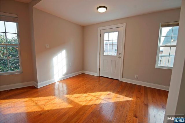 403 Undercliff Avenue, Edgewater, NJ 07020