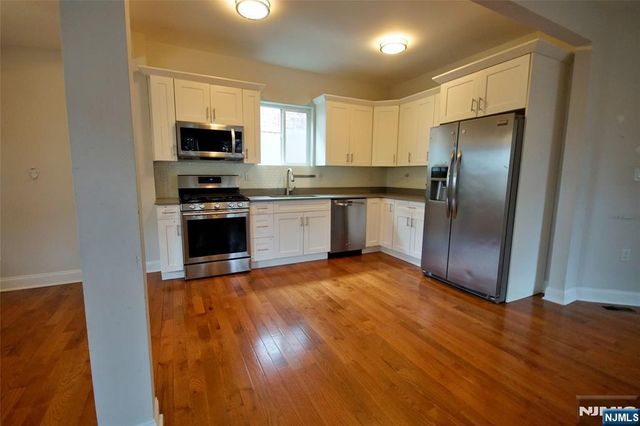 403 Undercliff Avenue, Edgewater, NJ 07020