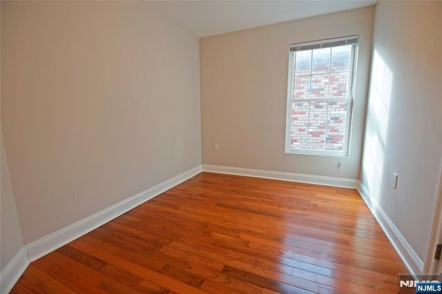 403 Undercliff Avenue, Edgewater, NJ 07020