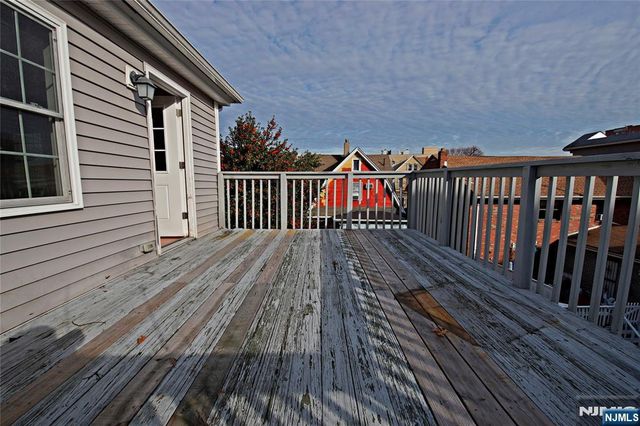 403 Undercliff Avenue, Edgewater, NJ 07020