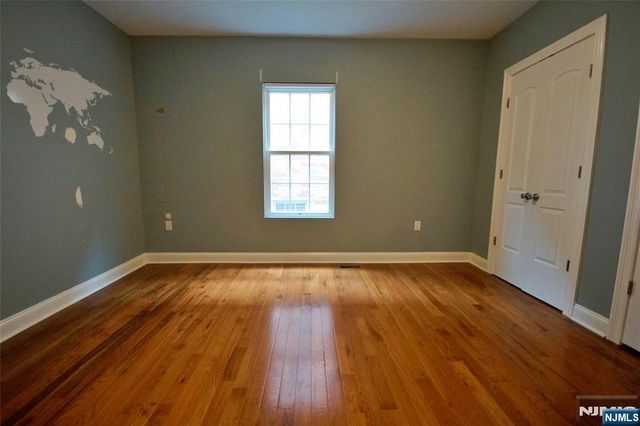 403 Undercliff Avenue, Edgewater, NJ 07020