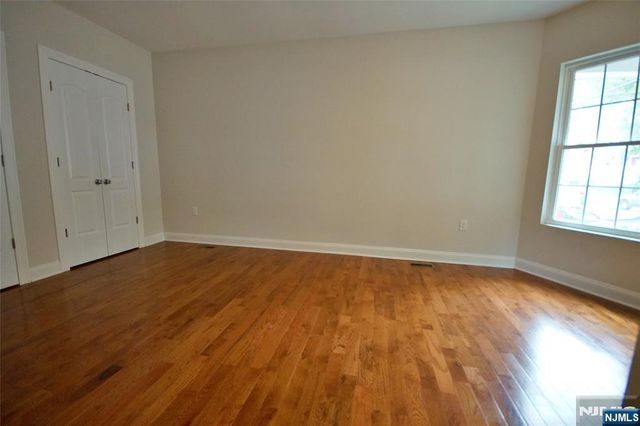 403 Undercliff Avenue, Edgewater, NJ 07020