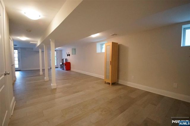 403 Undercliff Avenue, Edgewater, NJ 07020