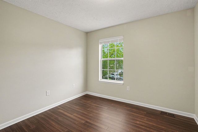 103 Village Ct, Hendersonville, TN 37075