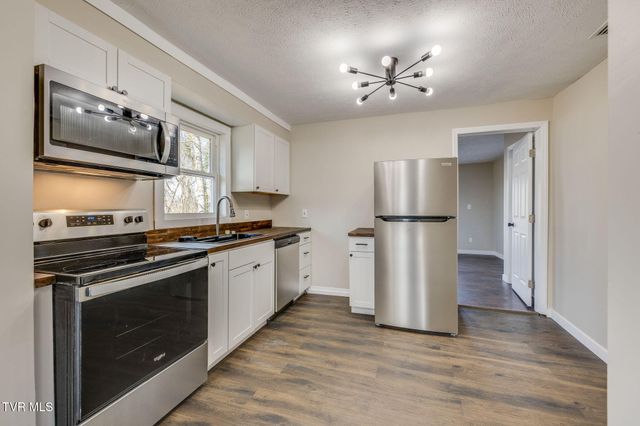 2404 Overlook Road, Kingsport, TN 37664