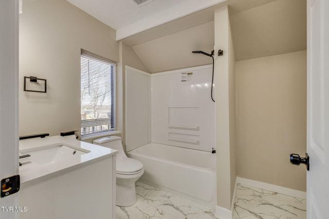 2404 Overlook Road, Kingsport, TN 37664