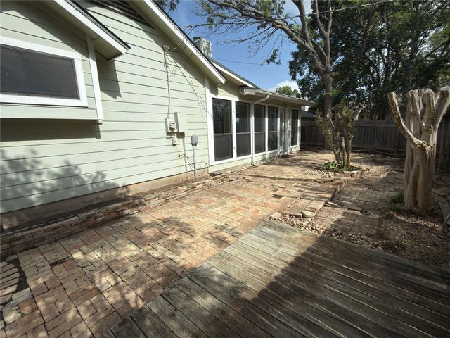 1915 Egger Ave, Round Rock, TX 78664