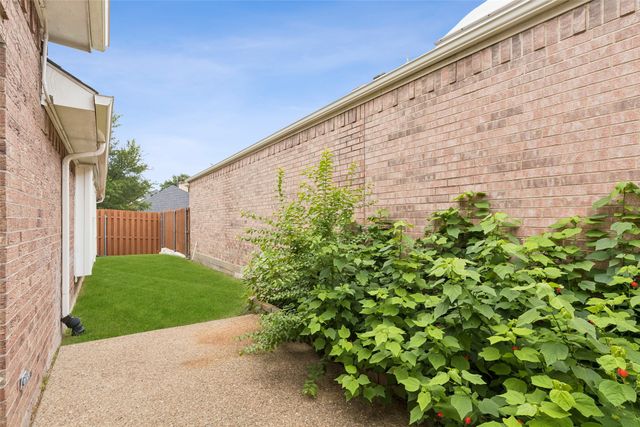8008 Springmoss Drive, Plano, TX 75025