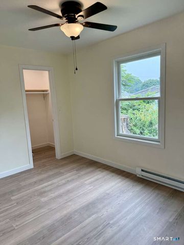 6 First Street, Madison, CT 06443