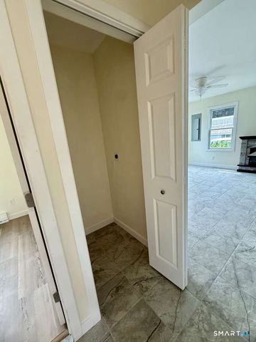 6 First Street, Madison, CT 06443