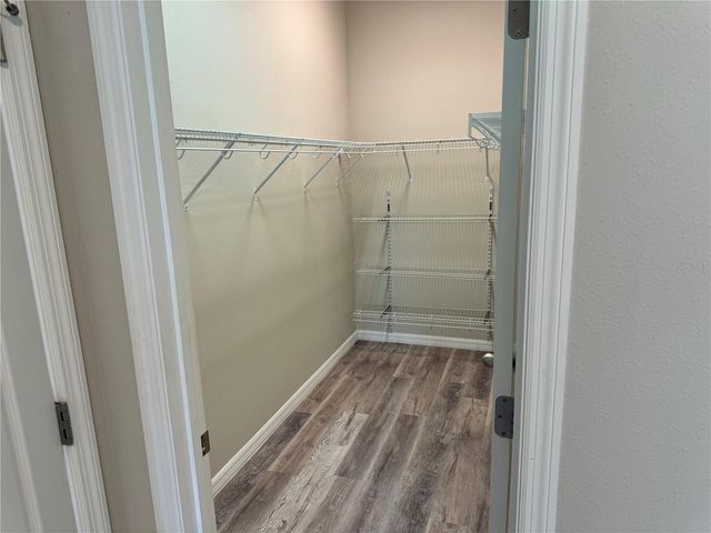 5912 VILLAGE CENTER DRIVE, Lithia, FL 33547