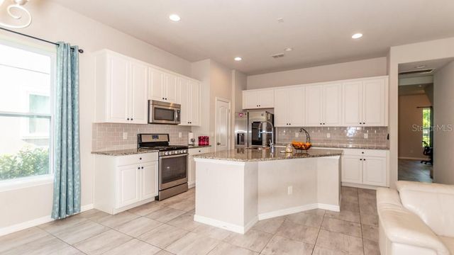 5912 VILLAGE CENTER DRIVE, Lithia, FL 33547