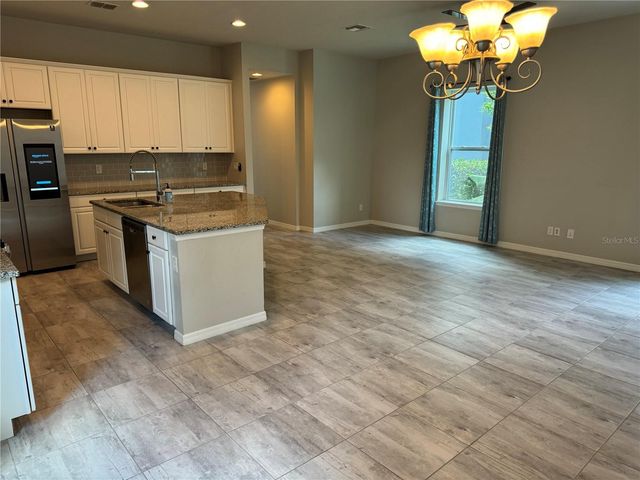 5912 VILLAGE CENTER DRIVE, Lithia, FL 33547