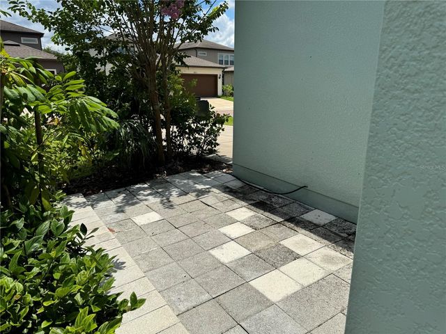 5912 VILLAGE CENTER DRIVE, Lithia, FL 33547