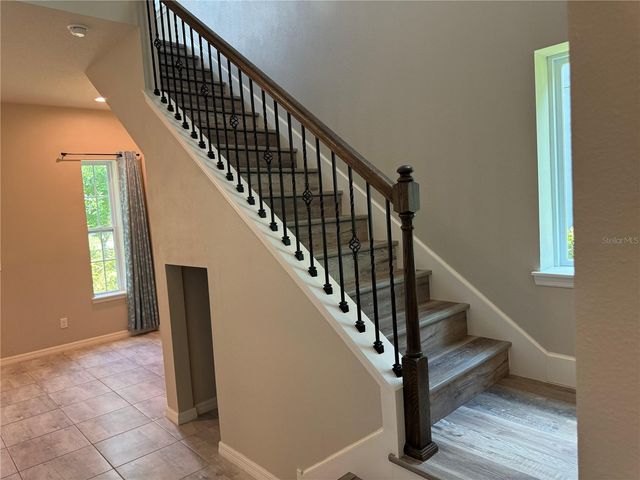 5912 VILLAGE CENTER DRIVE, Lithia, FL 33547