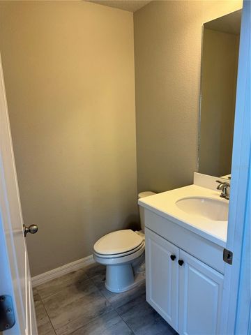 5912 VILLAGE CENTER DRIVE, Lithia, FL 33547