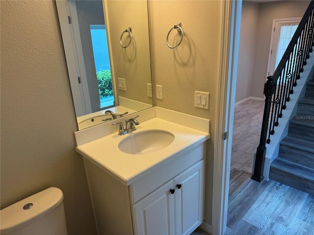 5912 VILLAGE CENTER DRIVE, Lithia, FL 33547