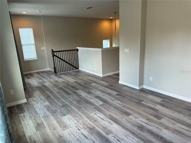 5912 VILLAGE CENTER DRIVE, Lithia, FL 33547