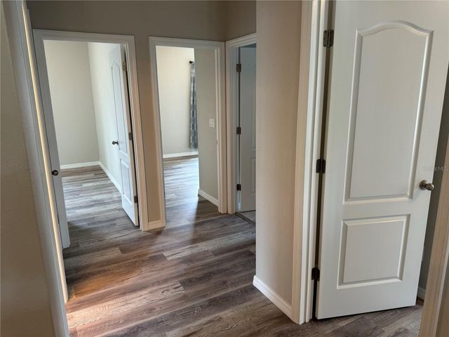 5912 VILLAGE CENTER DRIVE, Lithia, FL 33547