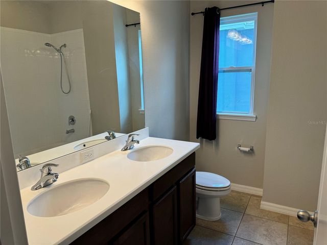 5912 VILLAGE CENTER DRIVE, Lithia, FL 33547