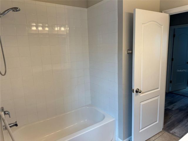 5912 VILLAGE CENTER DRIVE, Lithia, FL 33547