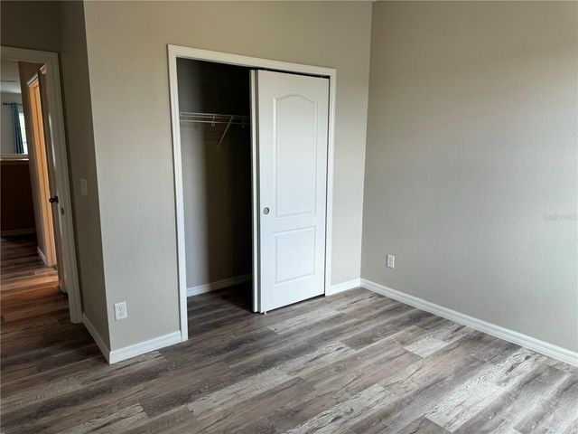 5912 VILLAGE CENTER DRIVE, Lithia, FL 33547