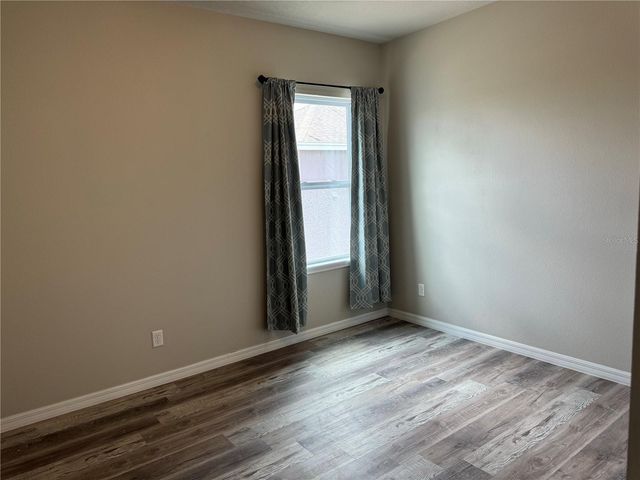 5912 VILLAGE CENTER DRIVE, Lithia, FL 33547