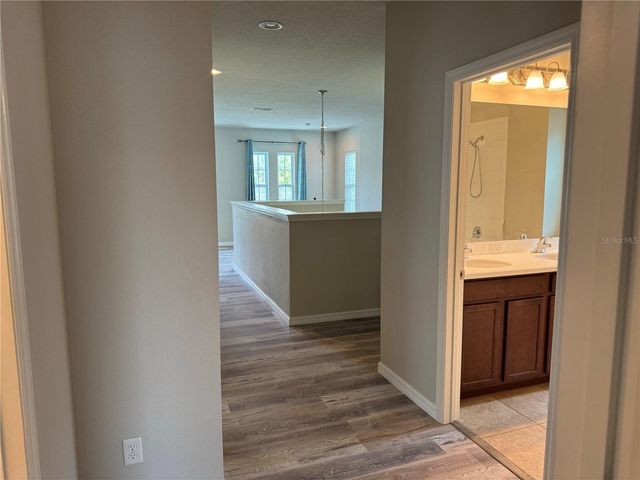 5912 VILLAGE CENTER DRIVE, Lithia, FL 33547