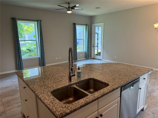 5912 VILLAGE CENTER DRIVE, Lithia, FL 33547