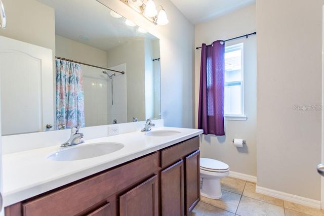 5912 VILLAGE CENTER DRIVE, Lithia, FL 33547