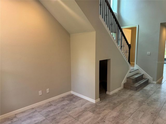 5912 VILLAGE CENTER DRIVE, Lithia, FL 33547