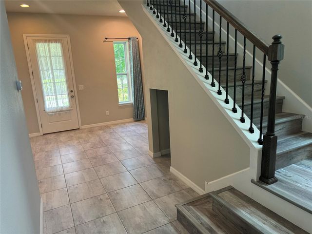 5912 VILLAGE CENTER DRIVE, Lithia, FL 33547