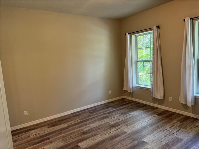 5912 VILLAGE CENTER DRIVE, Lithia, FL 33547