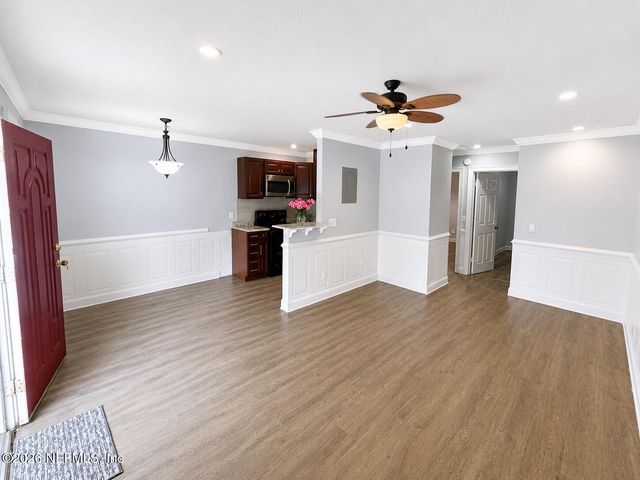 4666 KEN KNIGHT Drive N, Jacksonville, FL 32209