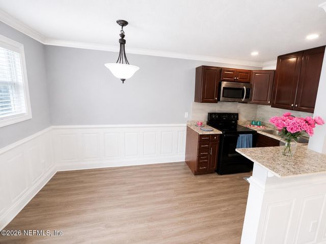 4666 KEN KNIGHT Drive N, Jacksonville, FL 32209