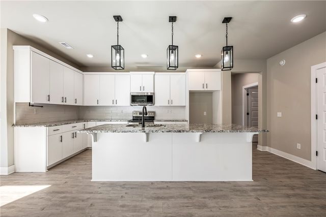 31 Monikie Drive, Bella Vista, AR 72715