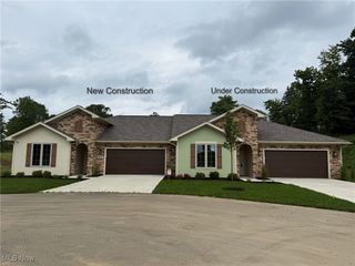 2174 Via Luna Circle NW 15, Massillon, OH 44646