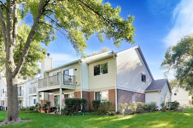 1506 Canbury Court 2A, Wheeling, IL 60090