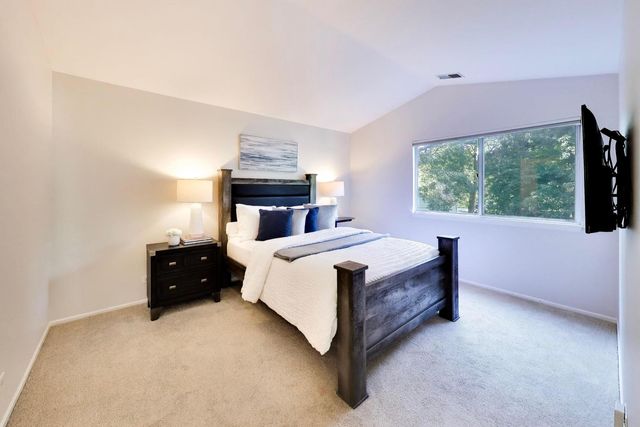 1506 Canbury Court 2A, Wheeling, IL 60090