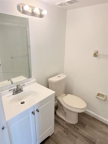 210 Lake Pointe Drive 210, Oakland Park, FL 33309