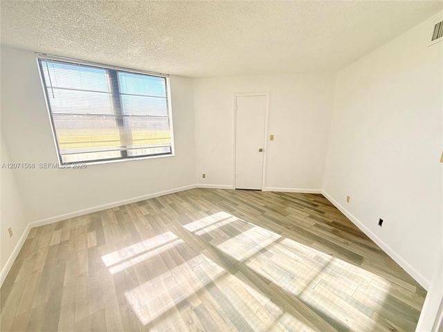 210 Lake Pointe Drive 210, Oakland Park, FL 33309