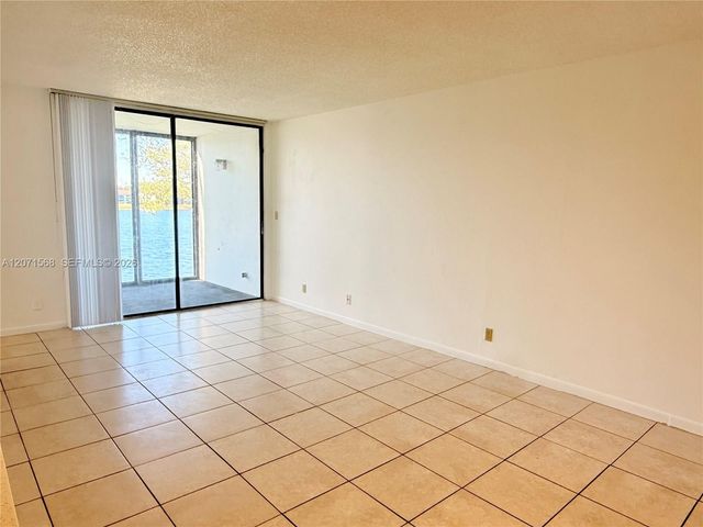 210 Lake Pointe Drive 210, Oakland Park, FL 33309