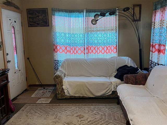 1328 Givens Drive, Midwest City, OK 73110