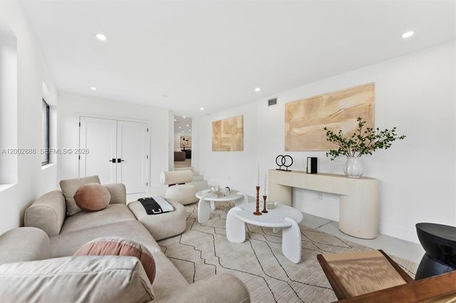 19731 NE 24th Ave, Miami, FL 33180