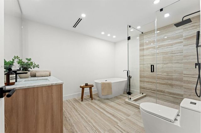 19731 NE 24th Ave, Miami, FL 33180