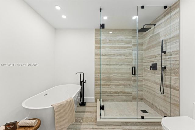 19731 NE 24th Ave, Miami, FL 33180